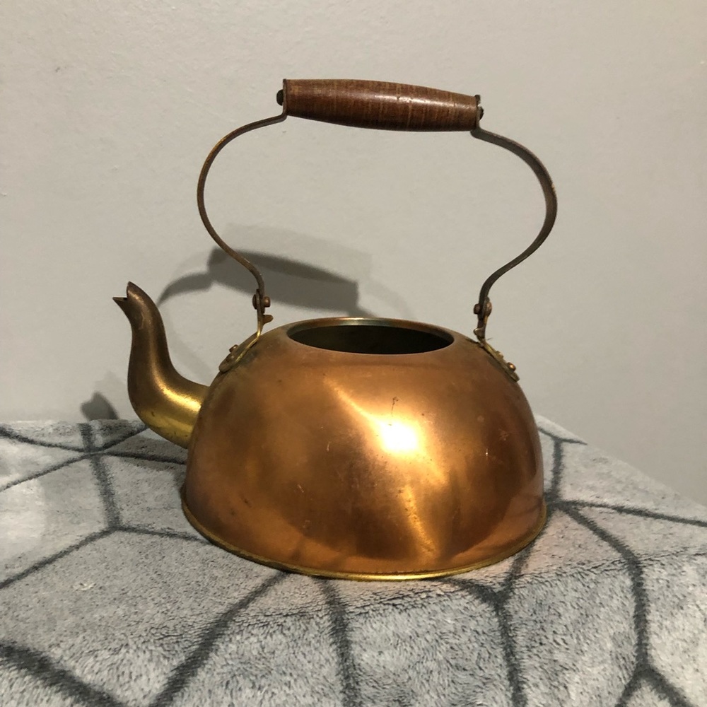 Copper Kettle with Wooden Handle S